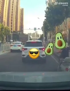 这人就是故意的吧？直接就这么跑了！
