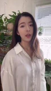 对，享誉网络的 #表情包 #主播，全网600多万粉丝，你看过或者曾经用过的头像，表情包，也许就来自这里。