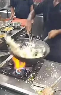 饭：我是战场唯一幸存者  能见到我你就知足吧