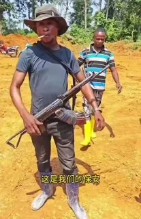 你们那里上班多少工资啊，一个个都黑着脸