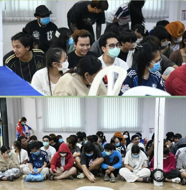 #群友投稿：8月21日，在万象-廊开第一老泰友谊大桥，老挝公安部特别行动组继续将第六批64名泰国公民（其中28名为女性）移交给泰国当局，以便依法进行起诉。 图片 4